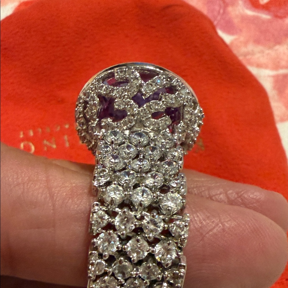 Elegant Silver and Purple Gemstone Ring - Picture 5 of 6